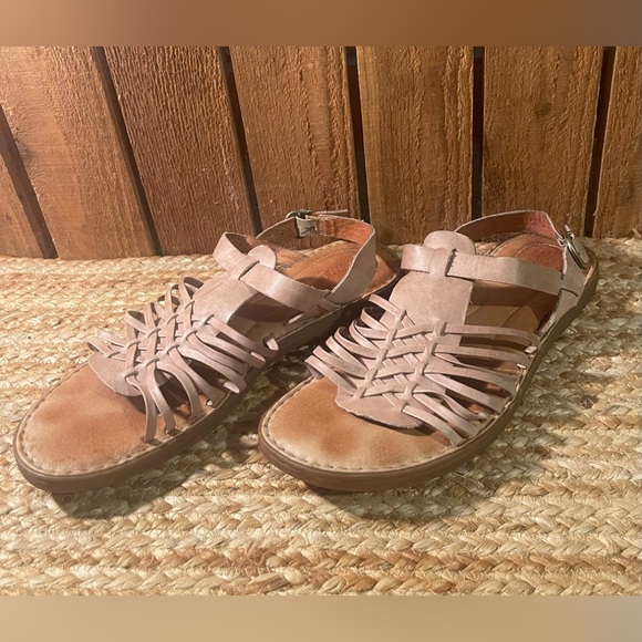 Born Strap Back Leather Upper and Lining Sandal Sz 9 M - Picture 2 of 7